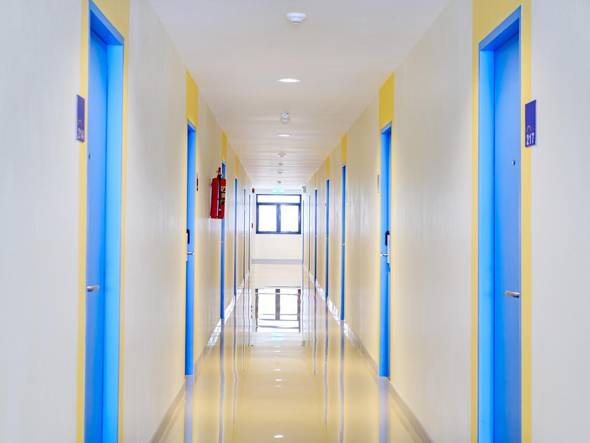 Hop Inn Ройет Экстерьер фото